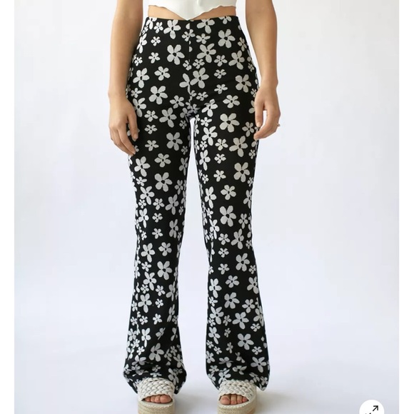 Urban Outfitters Bryn Pull-On Flare Pant Size XS - Picture 1 of 8